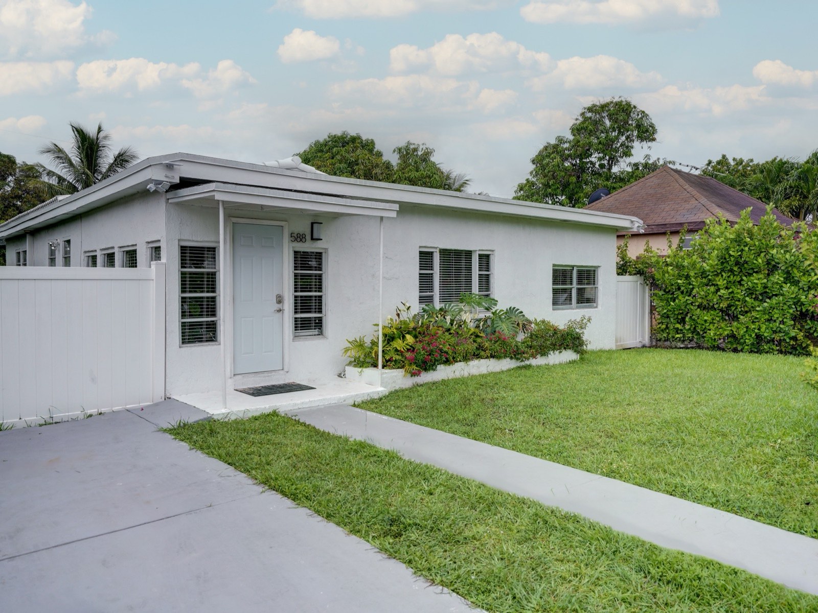 Casa Bonita exterior front