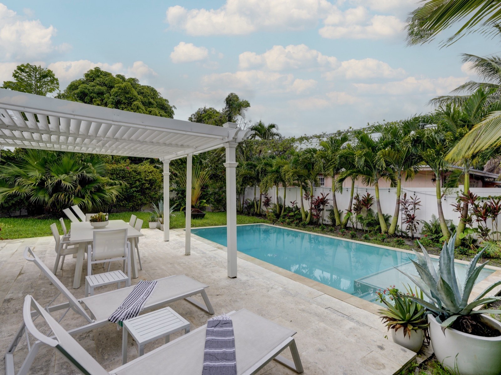 Casa Bonita — tropical pool villa near Wynwood Miami
